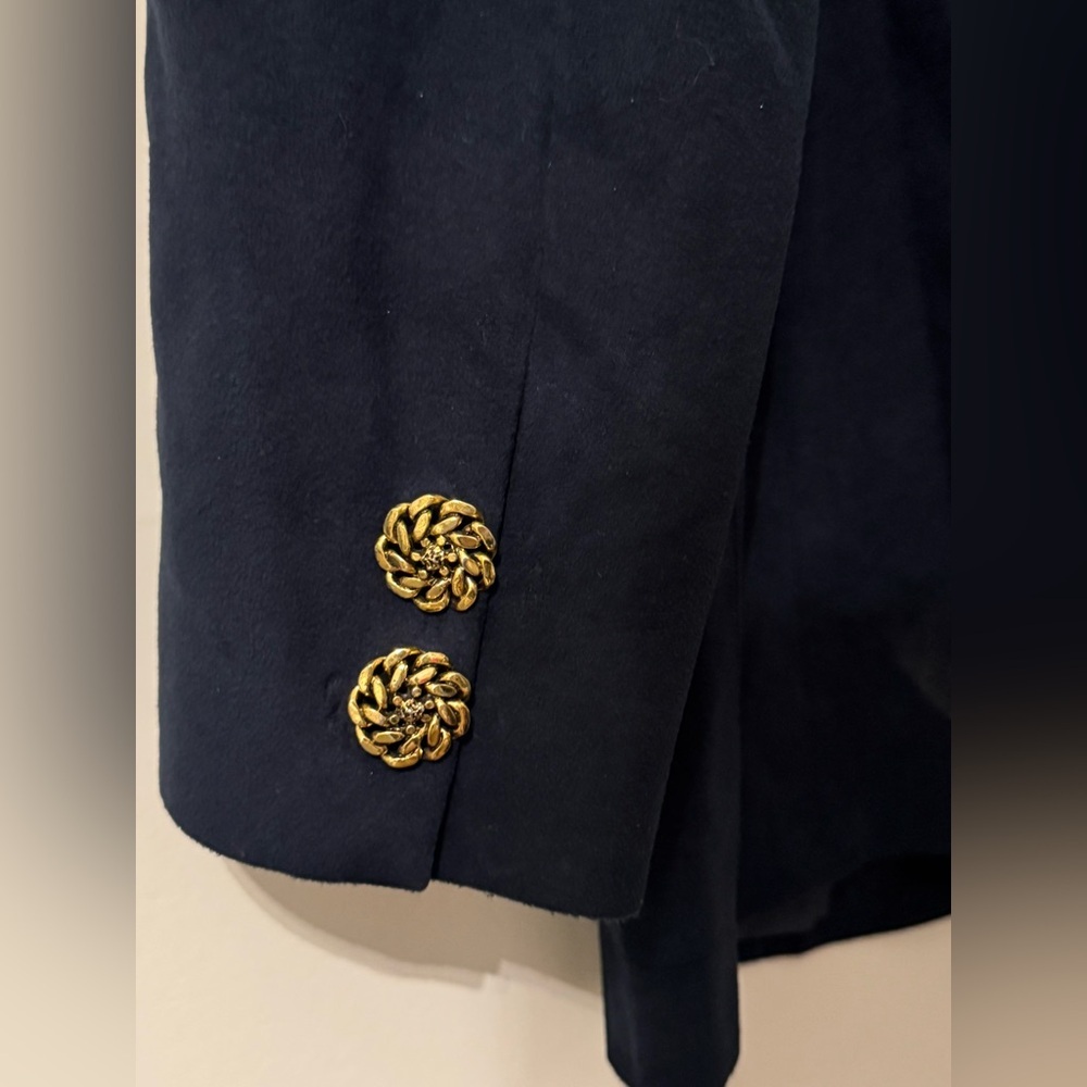 Halston Vintage Women’s Suede Halsuede Navy Blazer with Gold Buttons Size L - Picture 3 of 7